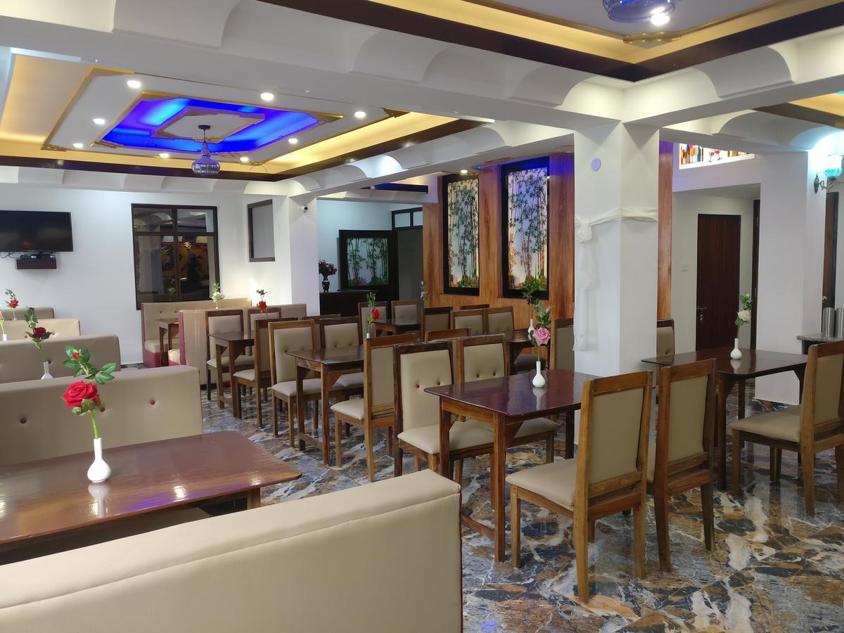 Alpine Hills Hotel 강토크 외부 사진