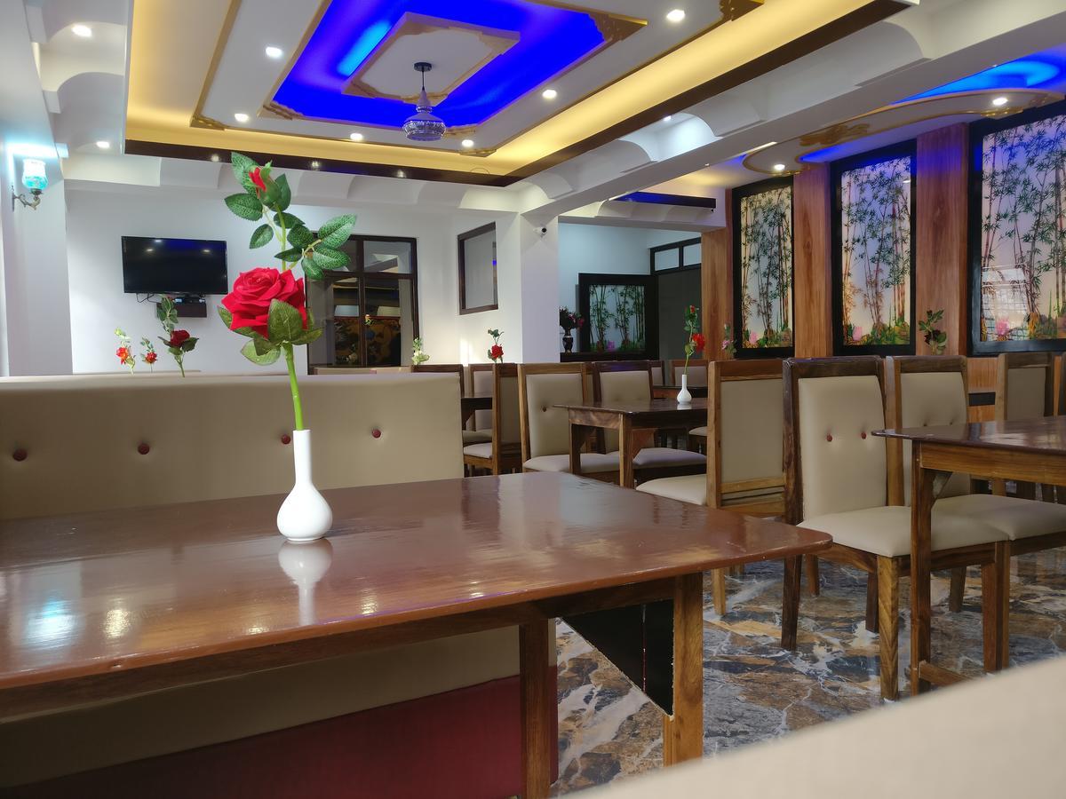 Alpine Hills Hotel 강토크 외부 사진