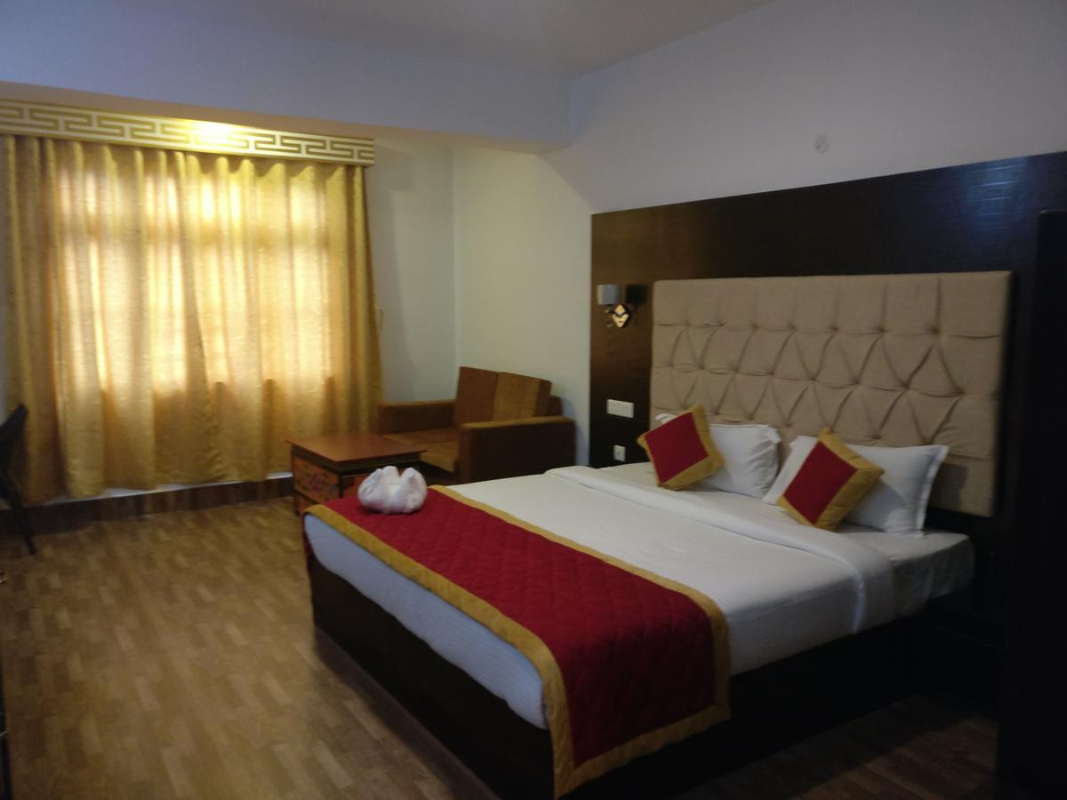 Alpine Hills Hotel 강토크 외부 사진